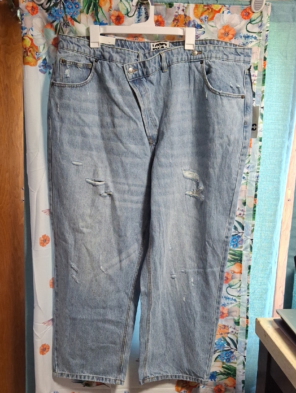 New KBB Light Blue Men's Relaxed Fit Distressed Jeans Size 20
